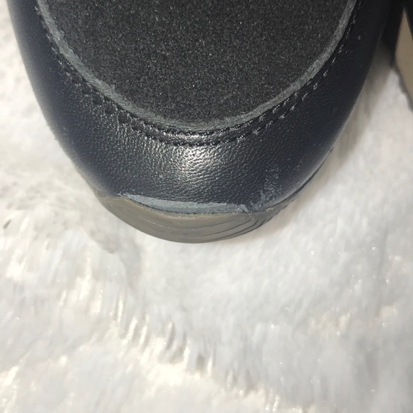 Michael Kors gold blk sneaker size 8-preowned - Picture 5 of 14